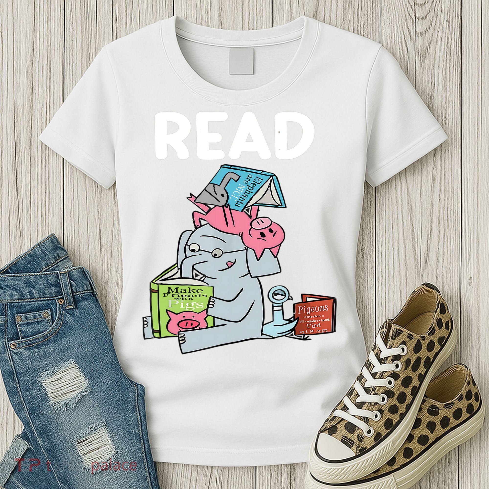 Funny Teacher Library Read Book Club Piggie Elephant Pigeons Women's T-Shirt