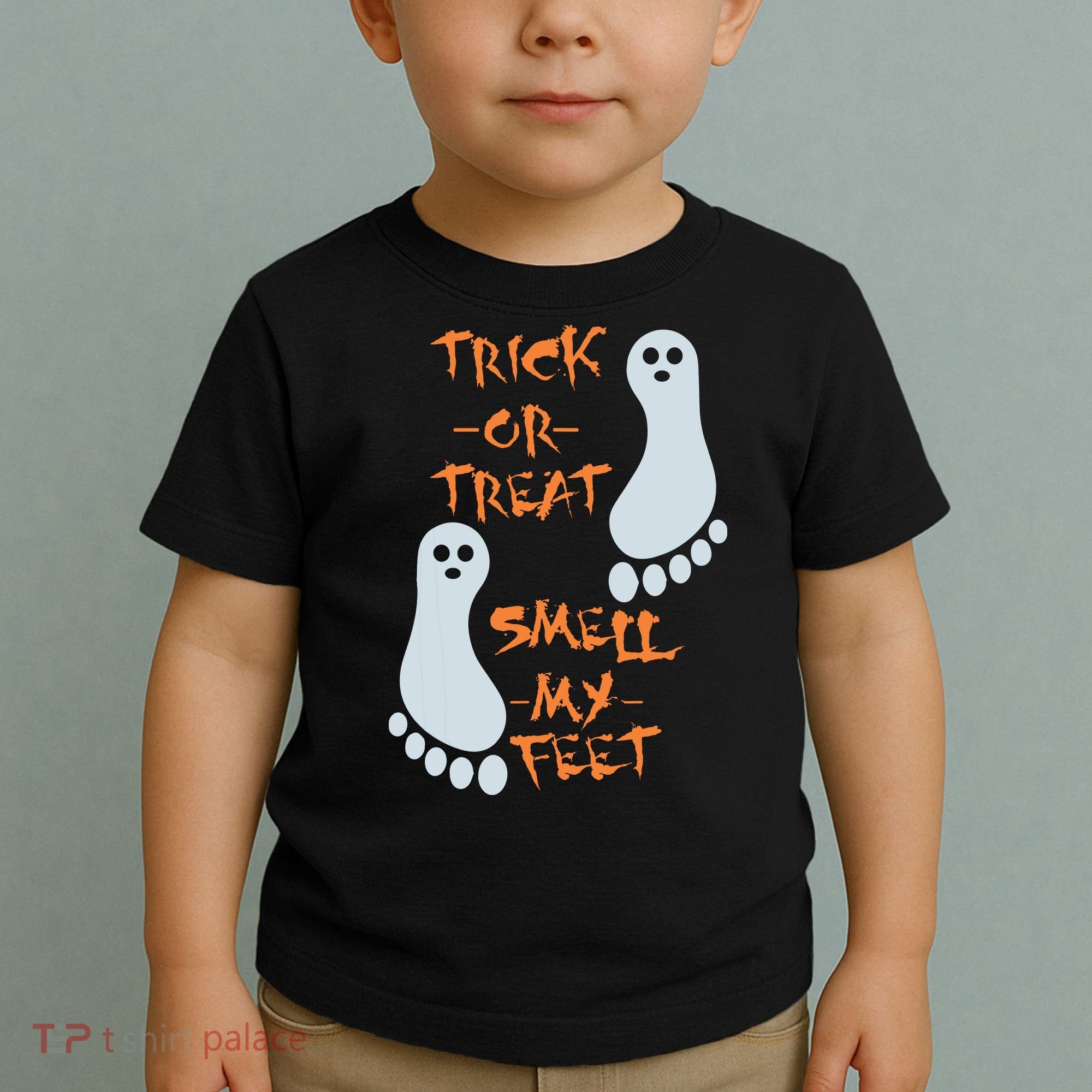 Funny Trick Or Treat Smell My Feet Halloween Toddler T-Shirt
