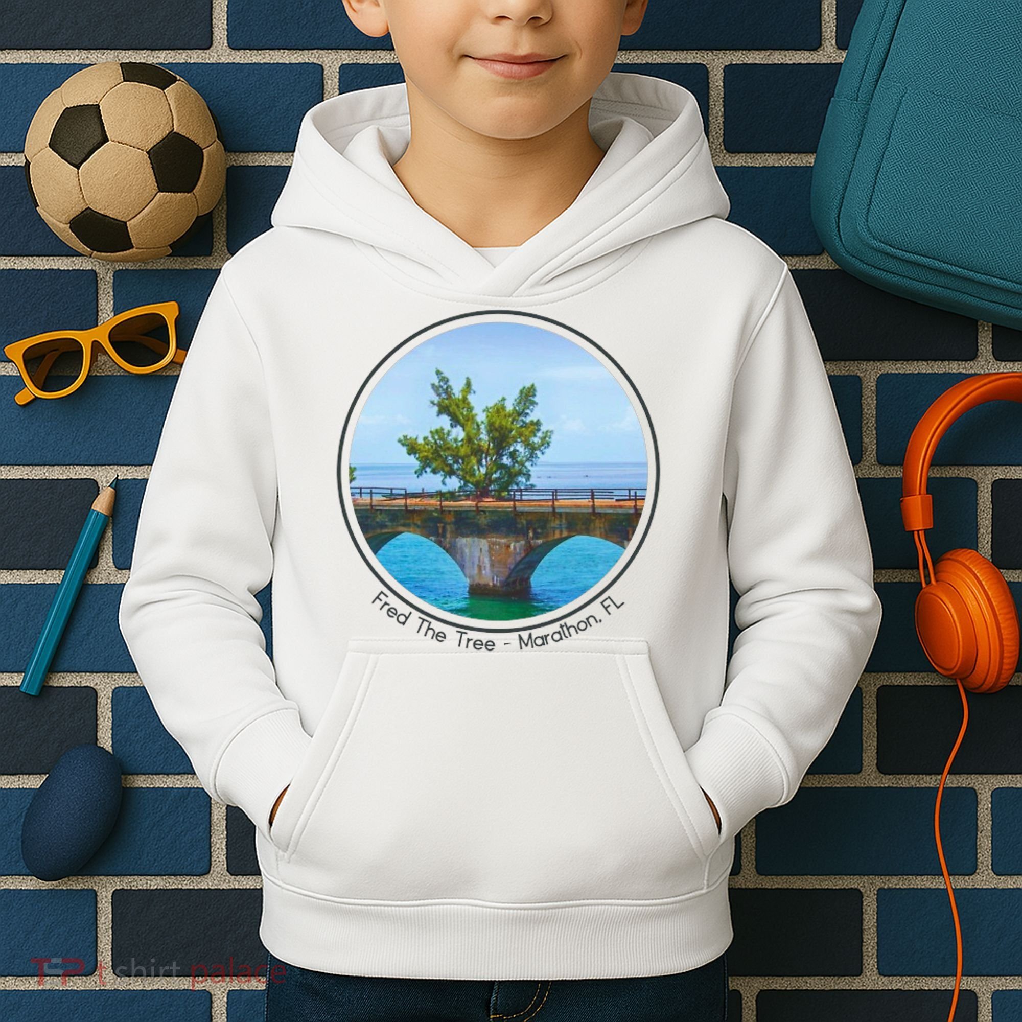 Fred The Tree Marathon Fl 7 Mile Bridge Tree Of Hope Kids Hoodie