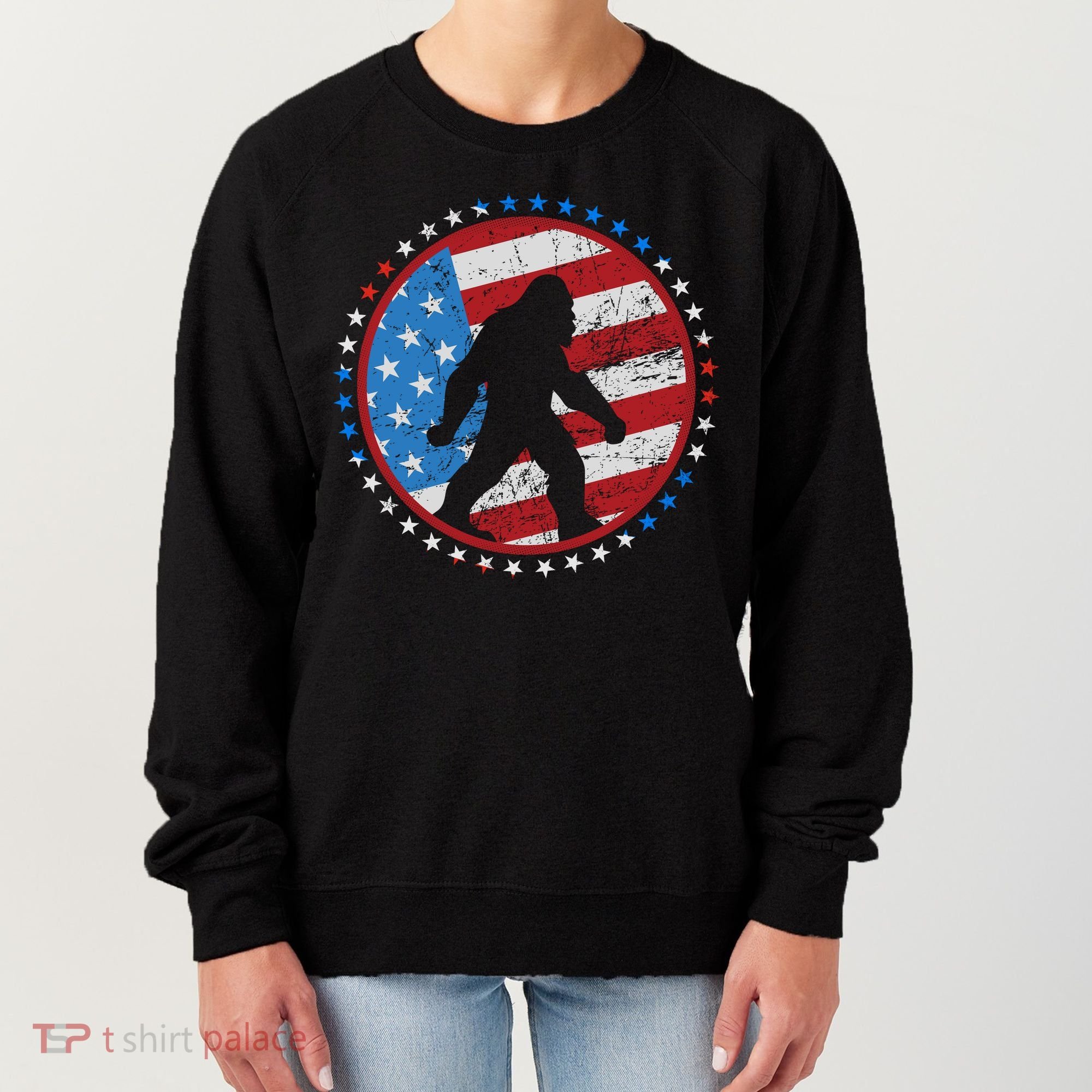 Funny USA American Flag Bigfoot Sasquatch Emblem Women's Sweatshirt