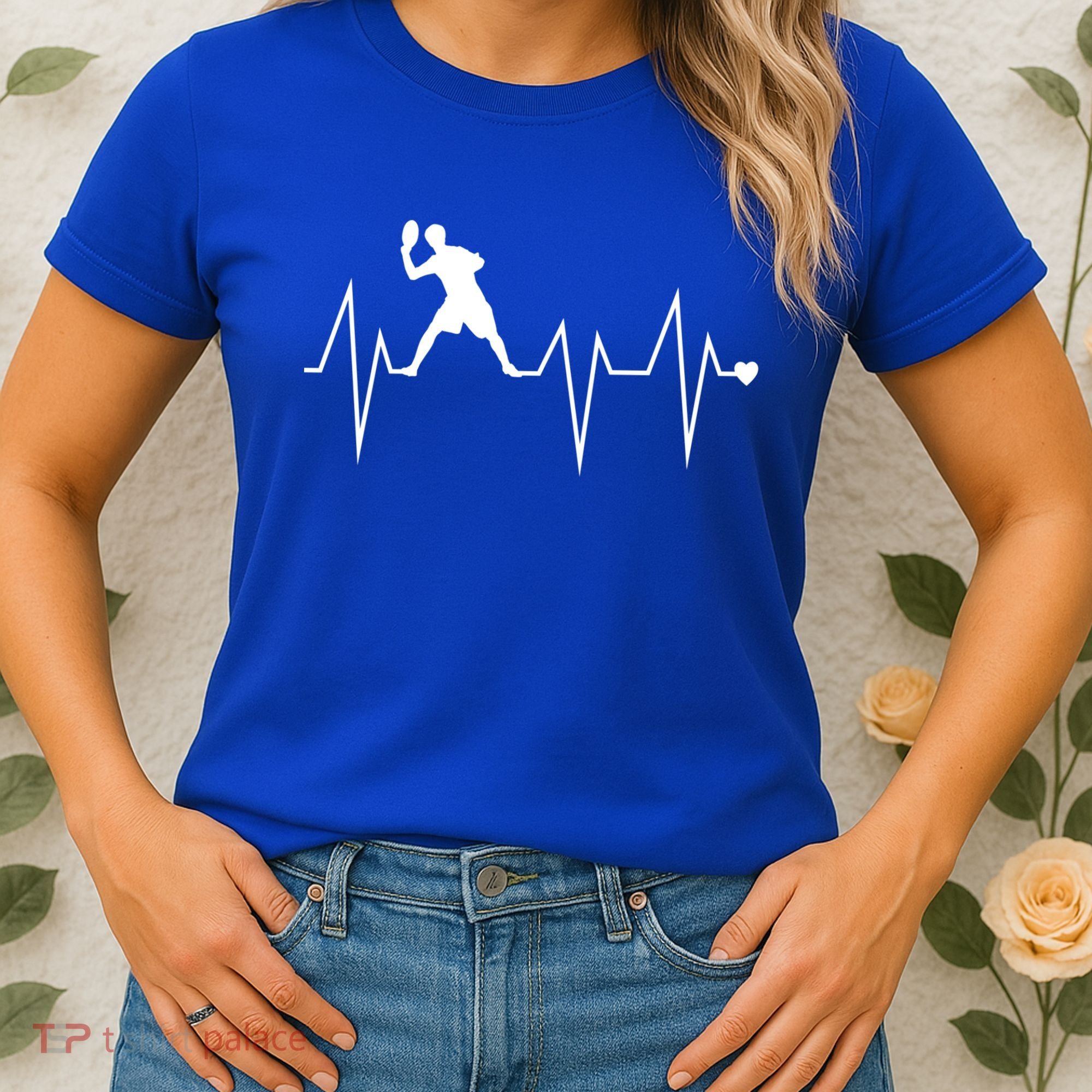 Funny Ultimate Frisbee Player Heartbeat Heart Pulse Rate Ekg Gift Women's T-Shirt