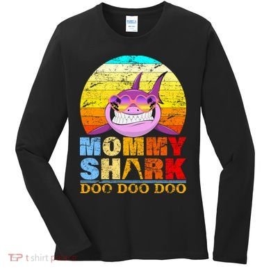 Funny Beach Mommy Shark Doo Women's Long Sleeve Shirt