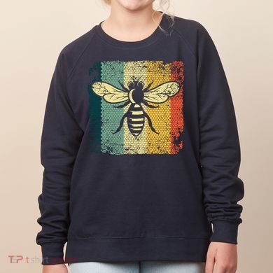 Funny Vintage Bee Designs For Honey Beekeeping Bee Women's Sweatshirt