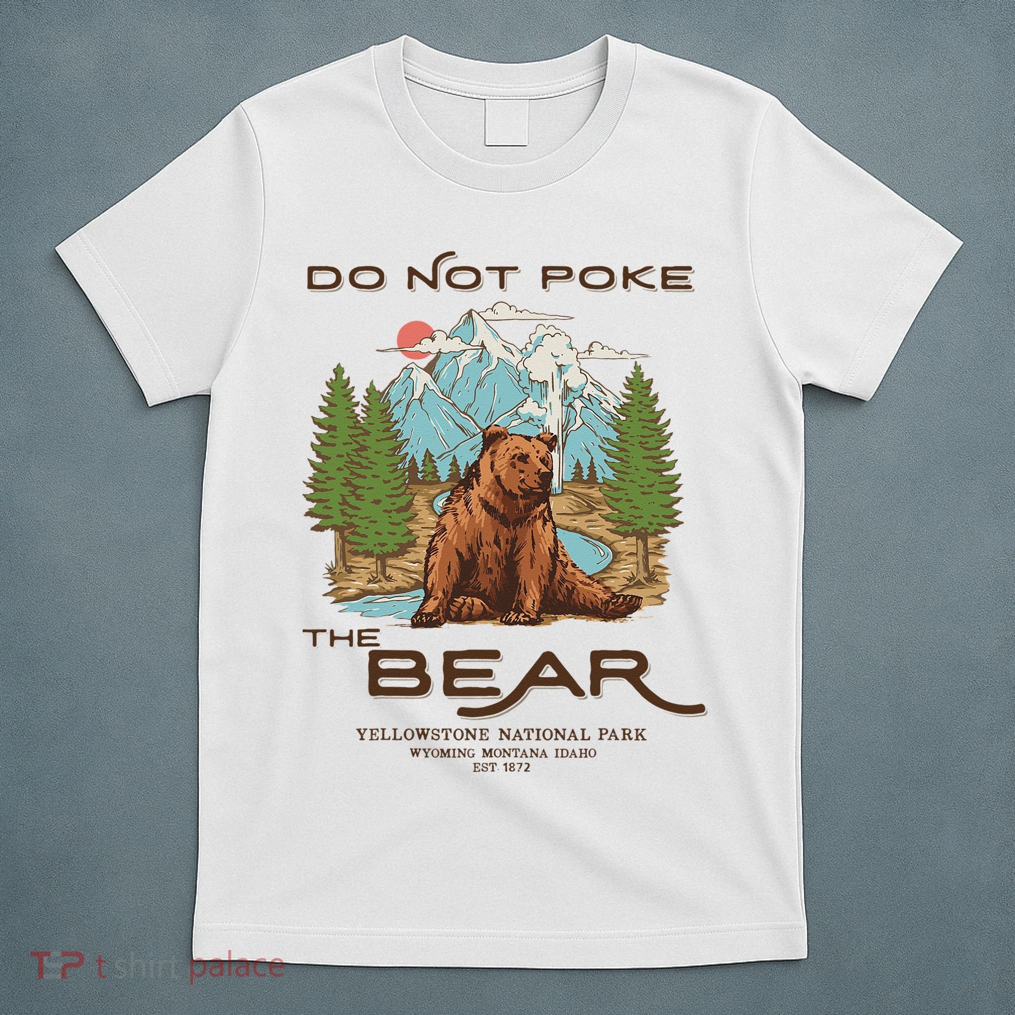 Funny Vintage Look Yellowstone National Park Grizzly Lover T-Shirt