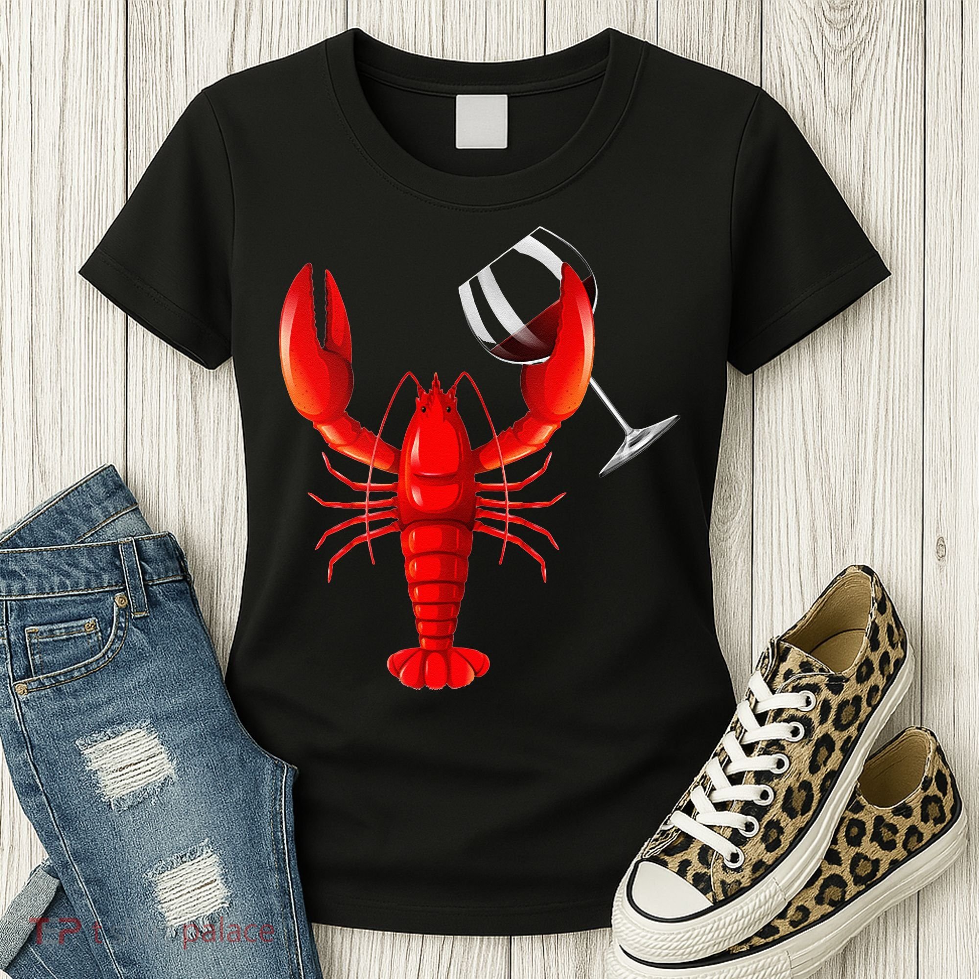 Funny Wine Drinking Lobster Red Crawfish Wine Lovers Gift Women's T-Shirt