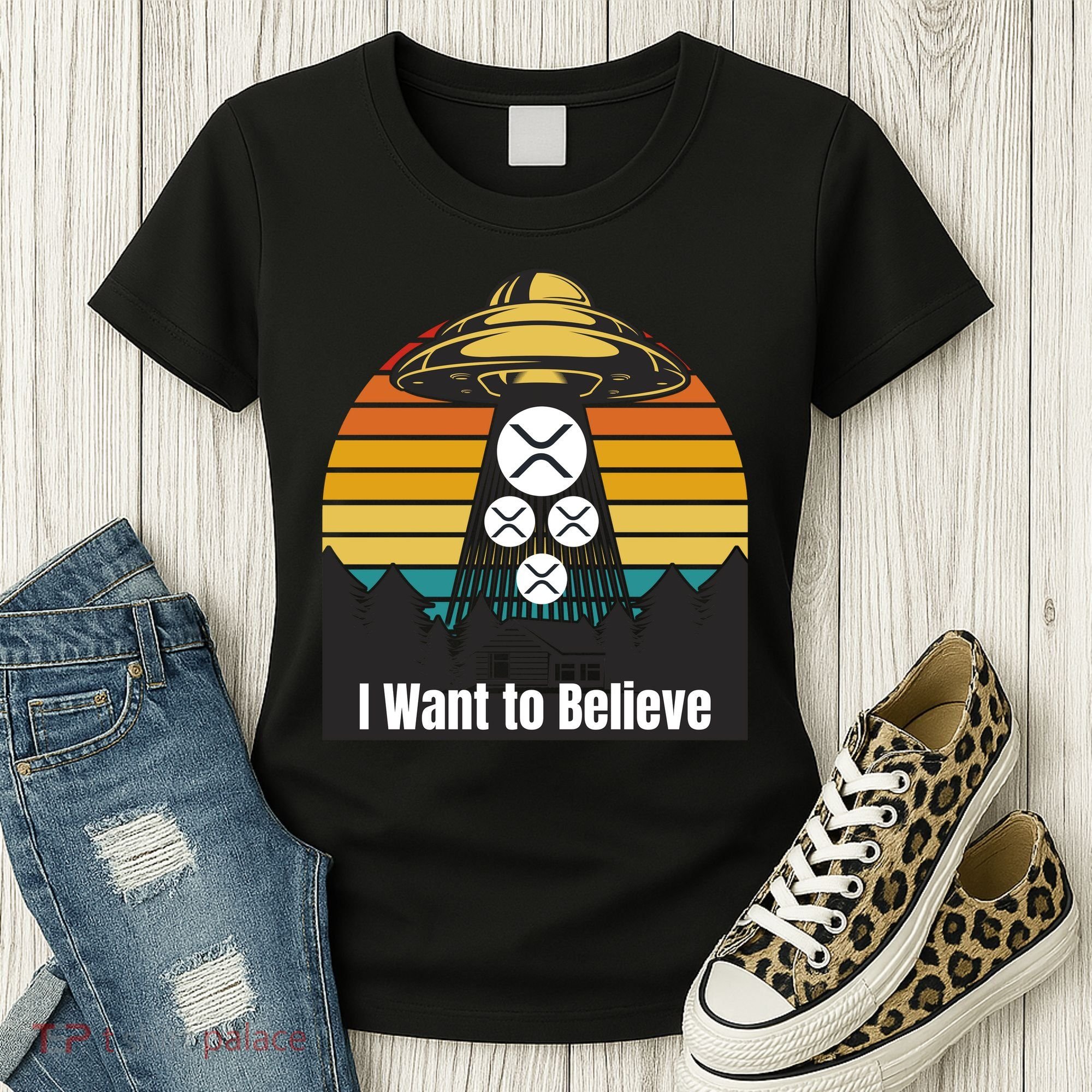 Funny XRP UFO Encounter Retro Sunset Ripple Cryptocurrency Funny Ripple XRP Women's T-Shirt