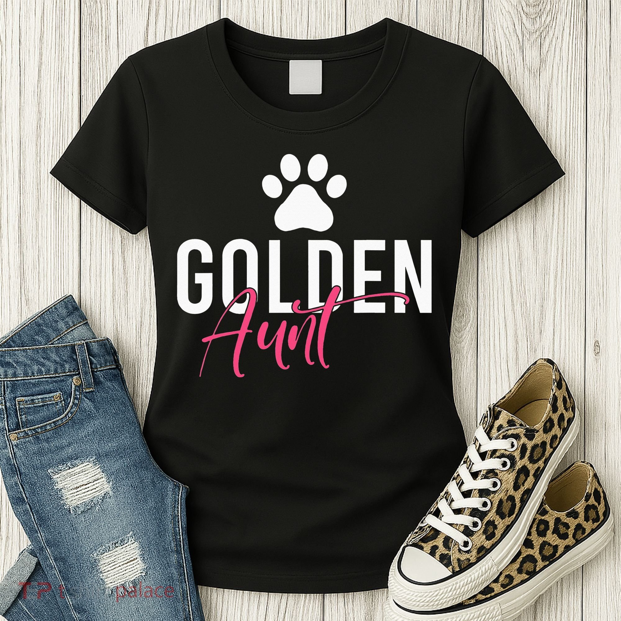 Golden Aunt Golden Retriever Aunt Women's T-Shirt