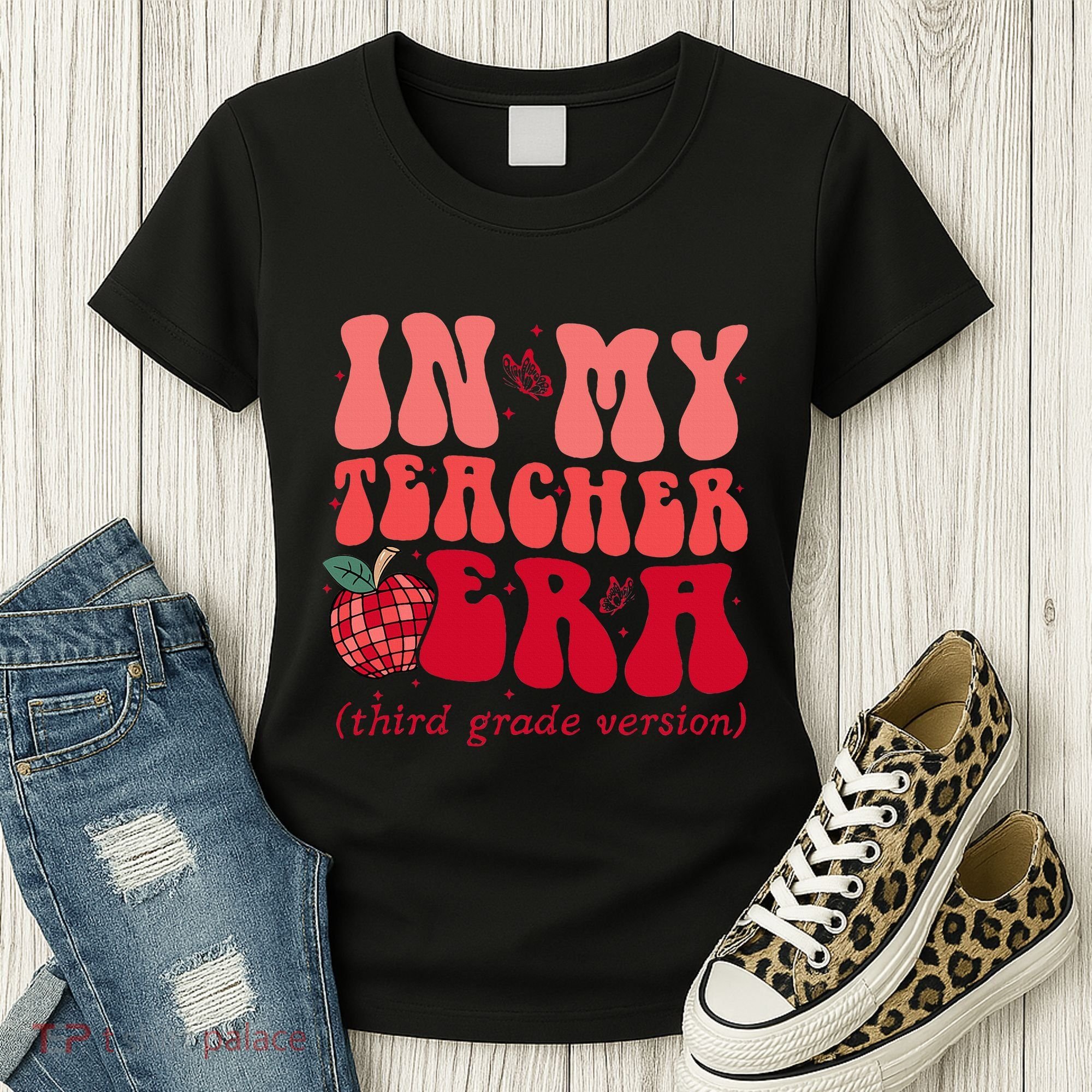 Groovy Back To School In My Third Grade Teacher Era Student Women's T-Shirt