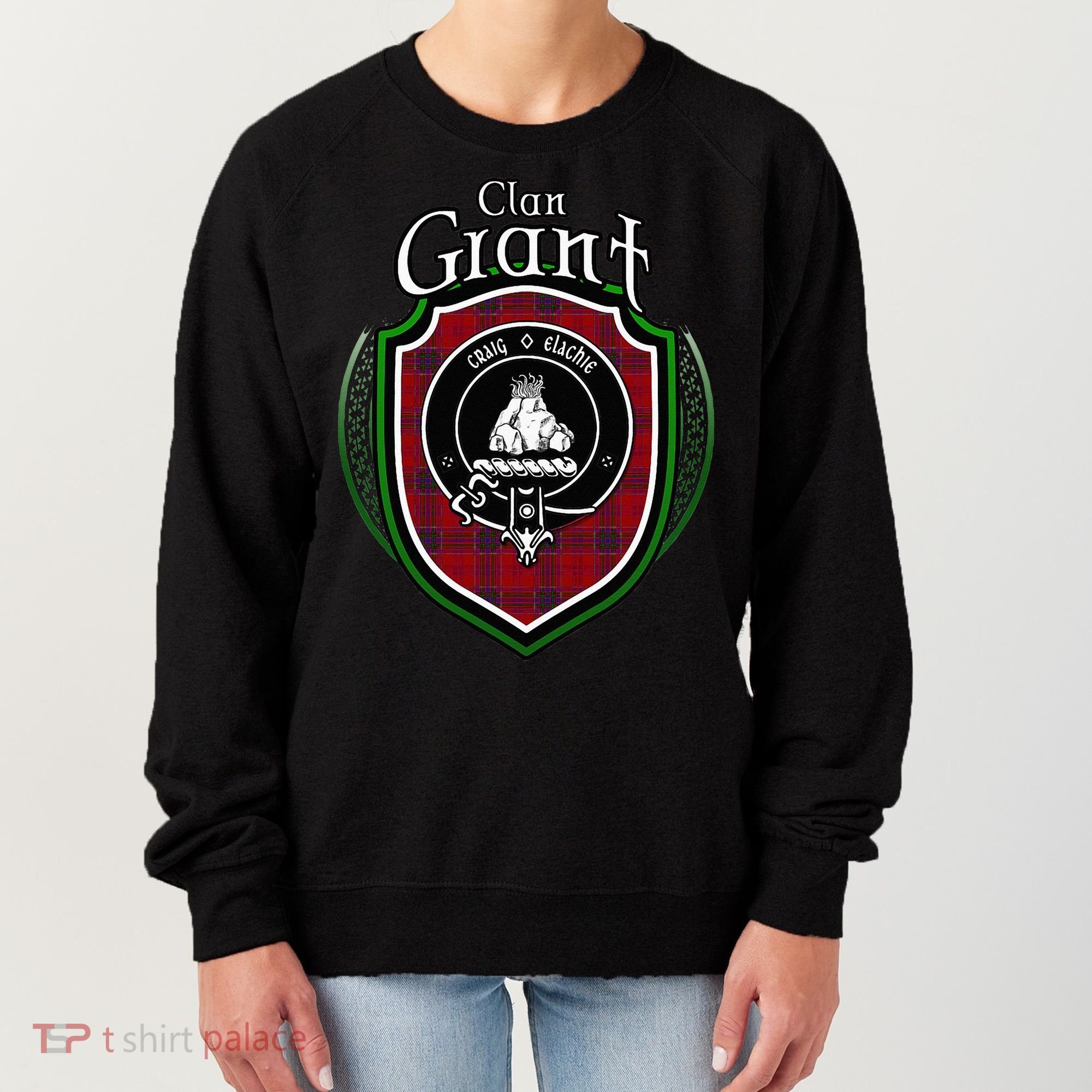Grant Clan Crest Scottish Clan Grant Family Crest Badge Women's Sweatshirt