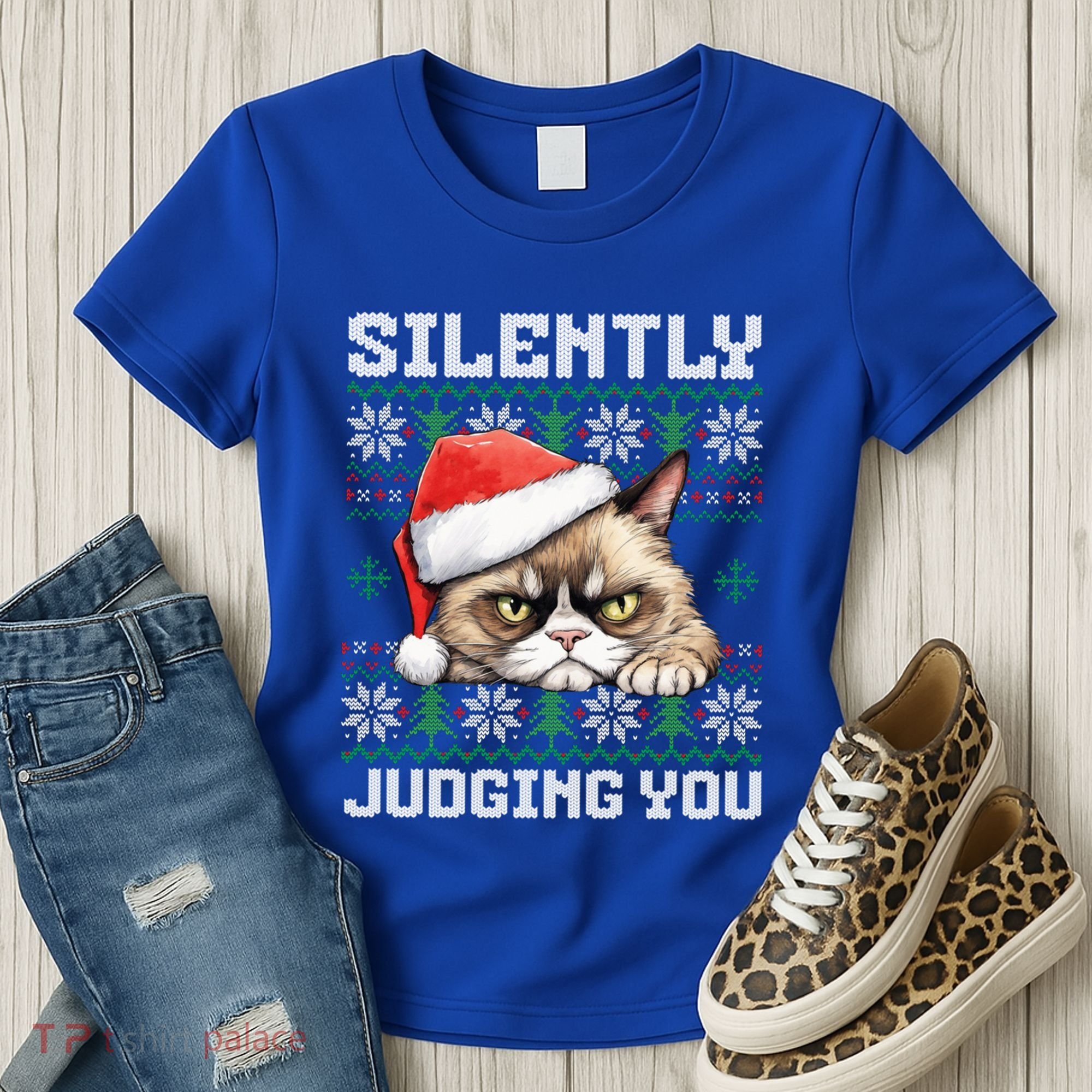 Grumpy Christmas Cat Ugly Silently Judging You Cat Gift Women's T-Shirt