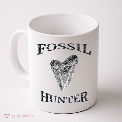 Great Distressed Fossil Hunter Megalodon Tooth Enthusiast Coffee Mug