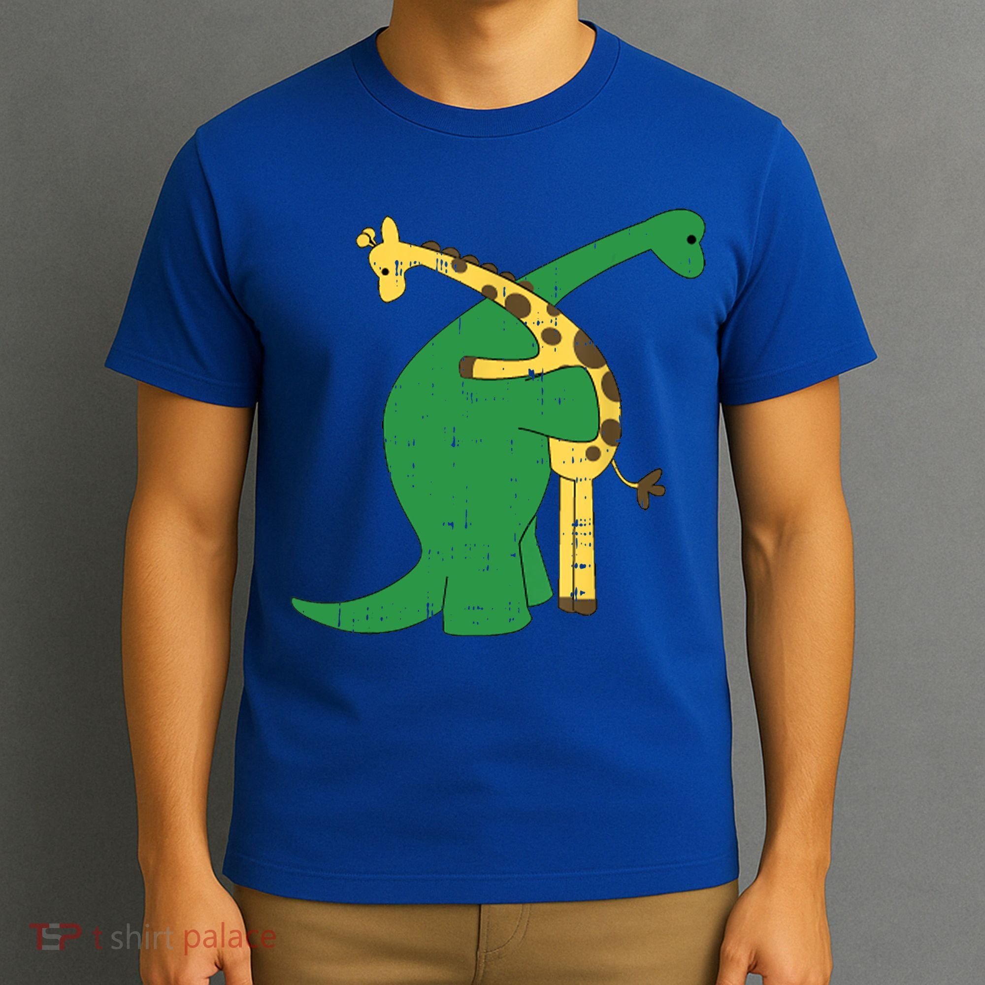Giraffe Dinosaur Hug Love Dino Animals Safari Halloween Funny Gift T-Shirt