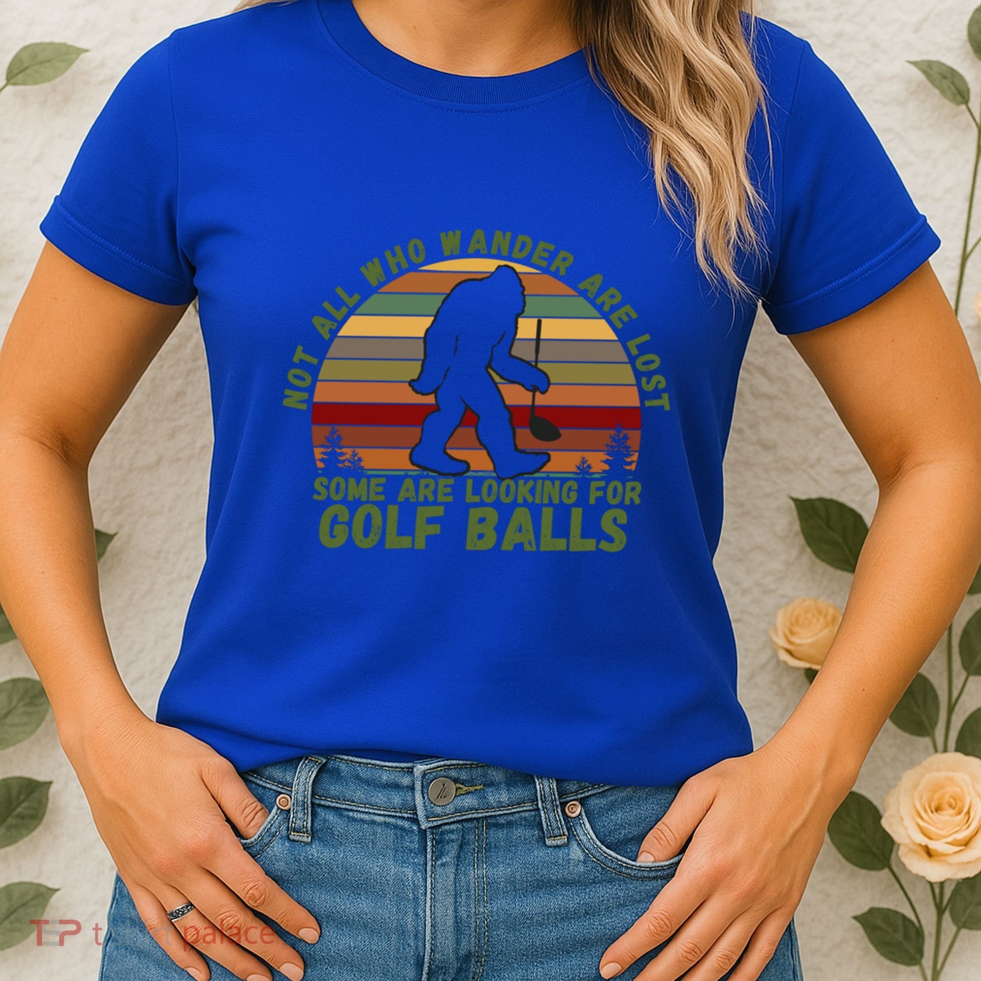 Gift Dventure Seeker Gift Idea Looking For Golf Balls Cute Gift Women's T-Shirt