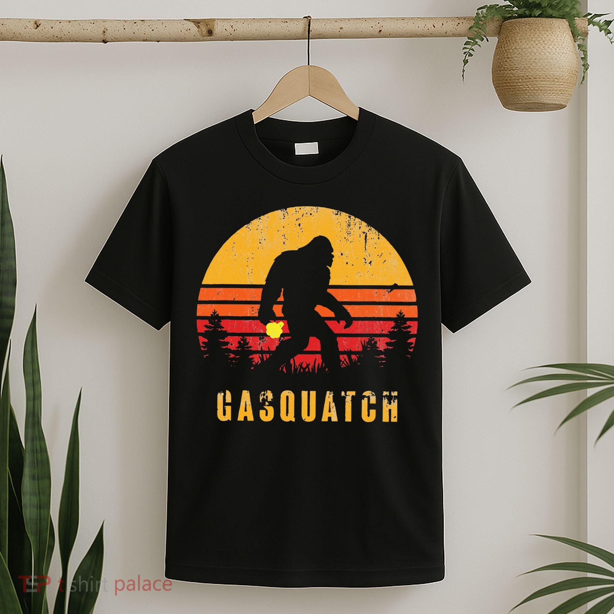 Gasquatch Funny Bigfoot Farting Sasquatch Believer Fart Yeti T-Shirt