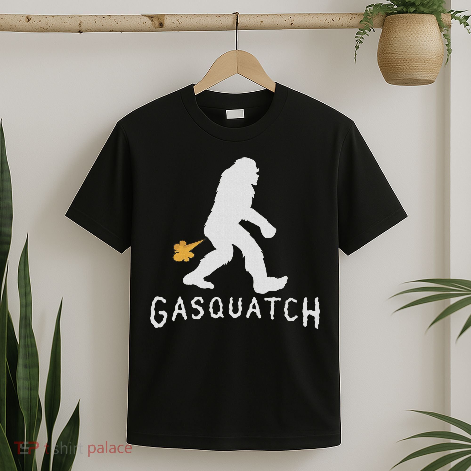 Gasquatch Funny Bigfoot Farting Gassy Sasquatch Fart T-Shirt