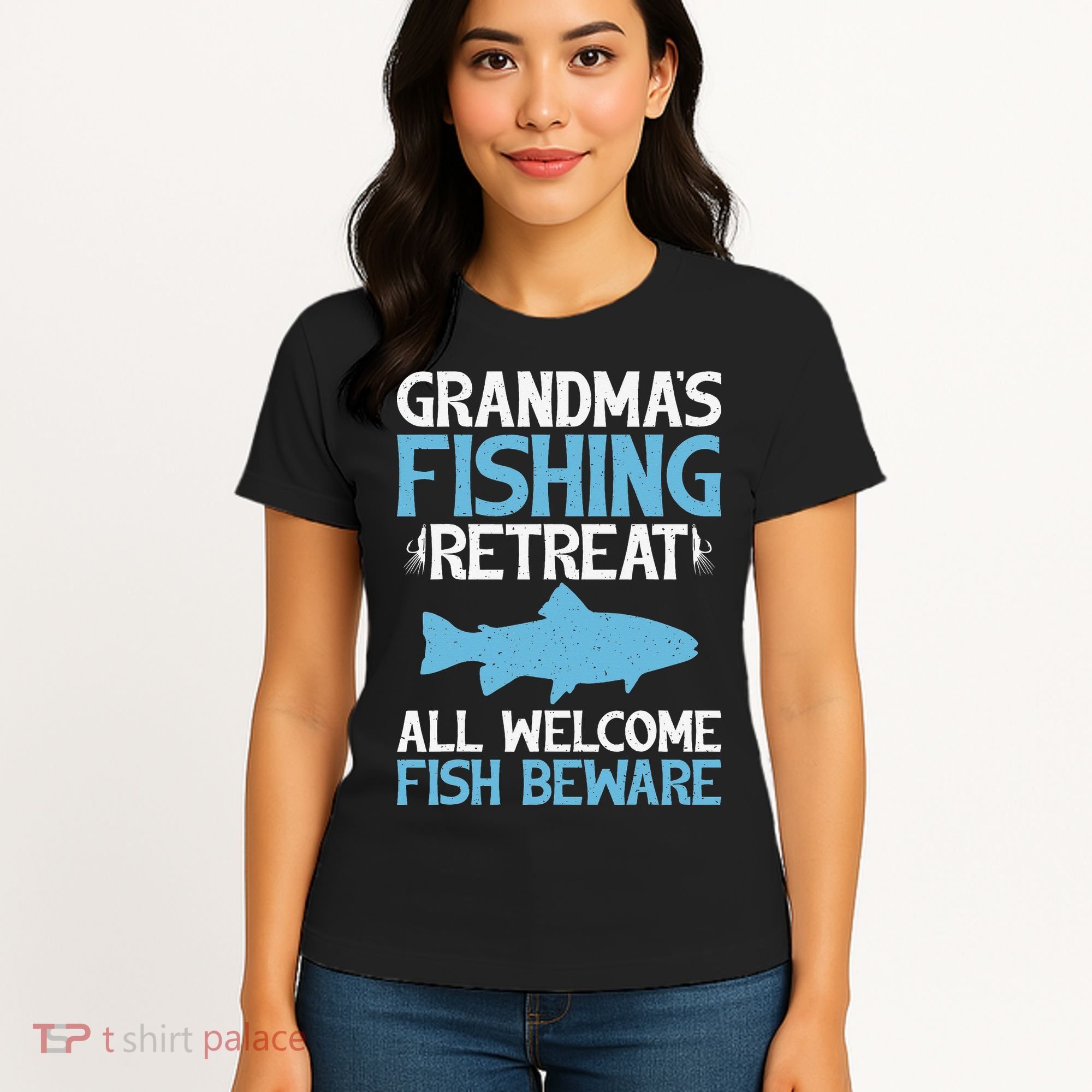 Grandmas Fishing Retreat All Welcome Fish Beware Grandma Women's T-Shirt