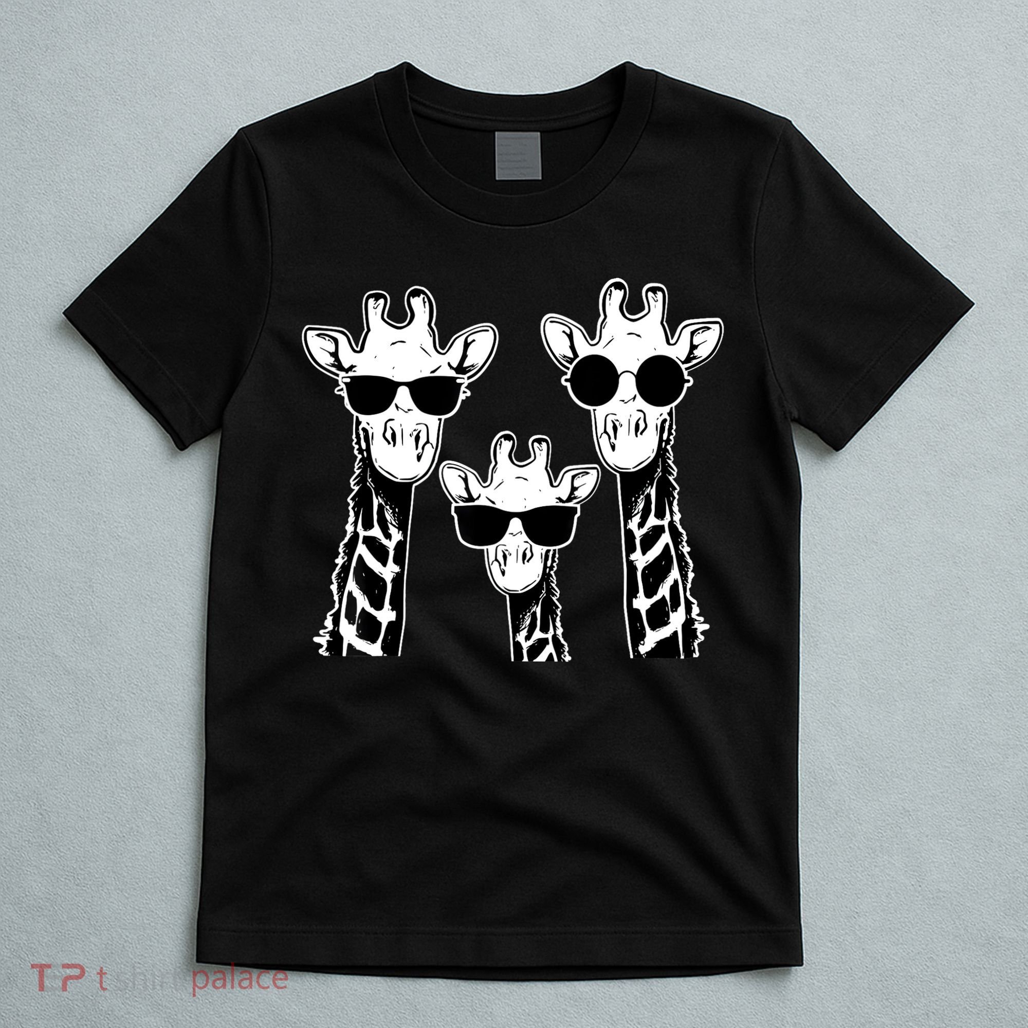 Giraffes family with sunglasses - Giraffe T-Shirt