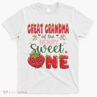 Great Grandma Of The Berry Sweet One 1st Birthday Strawberry T-Shirt thumb 0