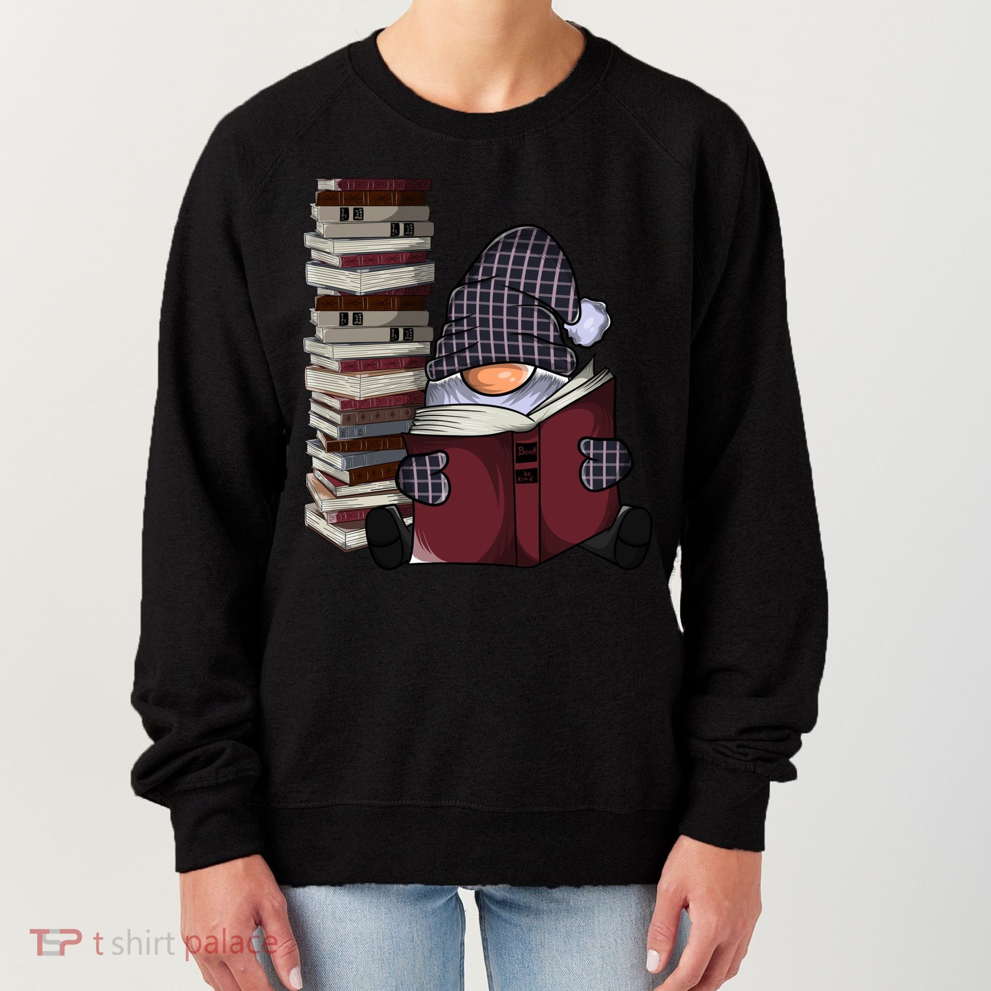 Garden Gnome Reading Books Gnomes Book Lover Gift Women's Sweatshirt