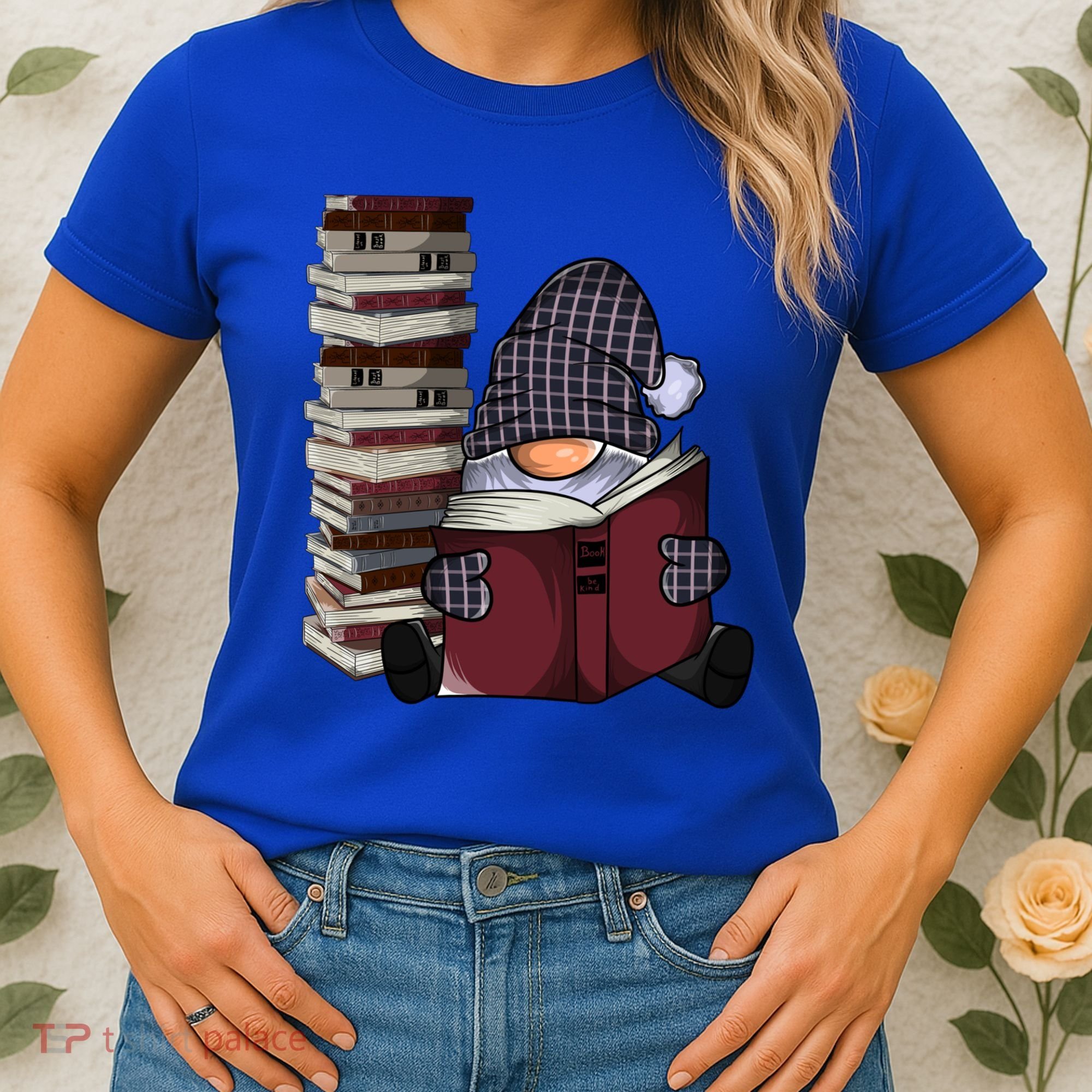 Garden Gnome Reading Books Gnomes Book Lover Gift Women's T-Shirt