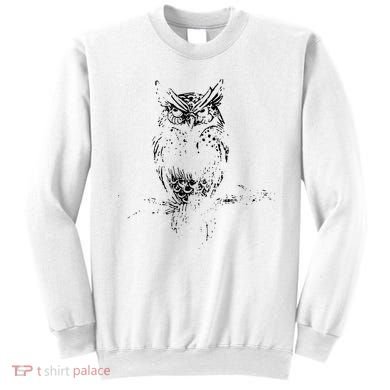 Great Horned Owl Distressed Design Sweatshirt