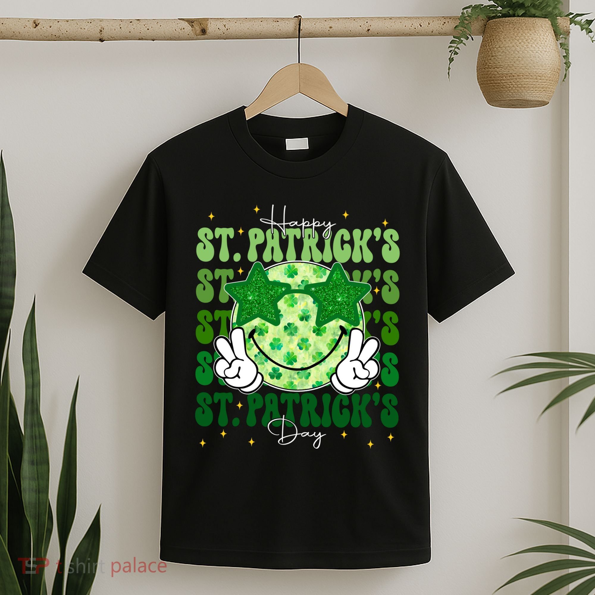 Groovy Happy St Patricks Day Shamrock T-Shirt