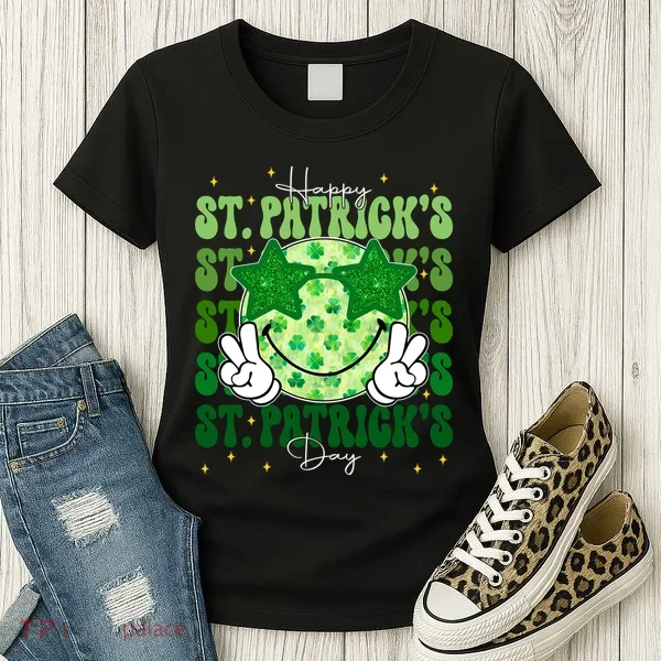 Groovy Happy St Patricks Day Shamrock Women's T-Shirt