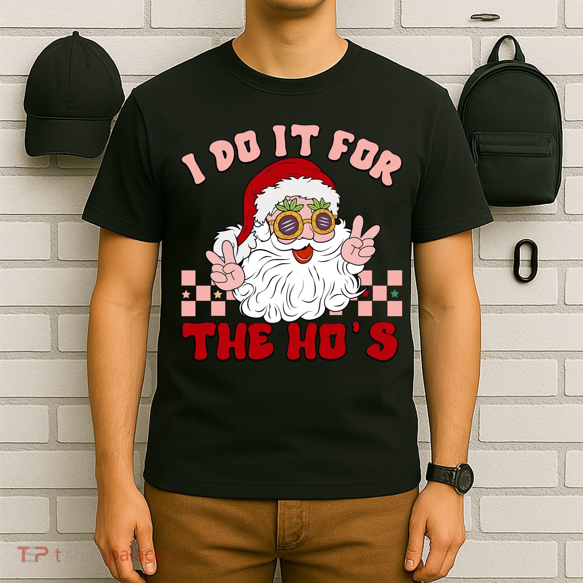Groovy I Do It For The Ho's Funny Inappropriate Christmas Santa T-Shirt