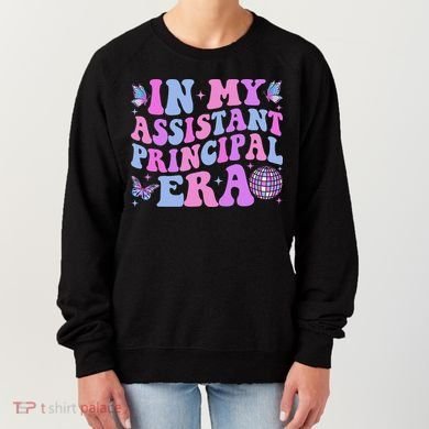 Groovy In My Assistant Principal Era School Worker Women's Sweatshirt