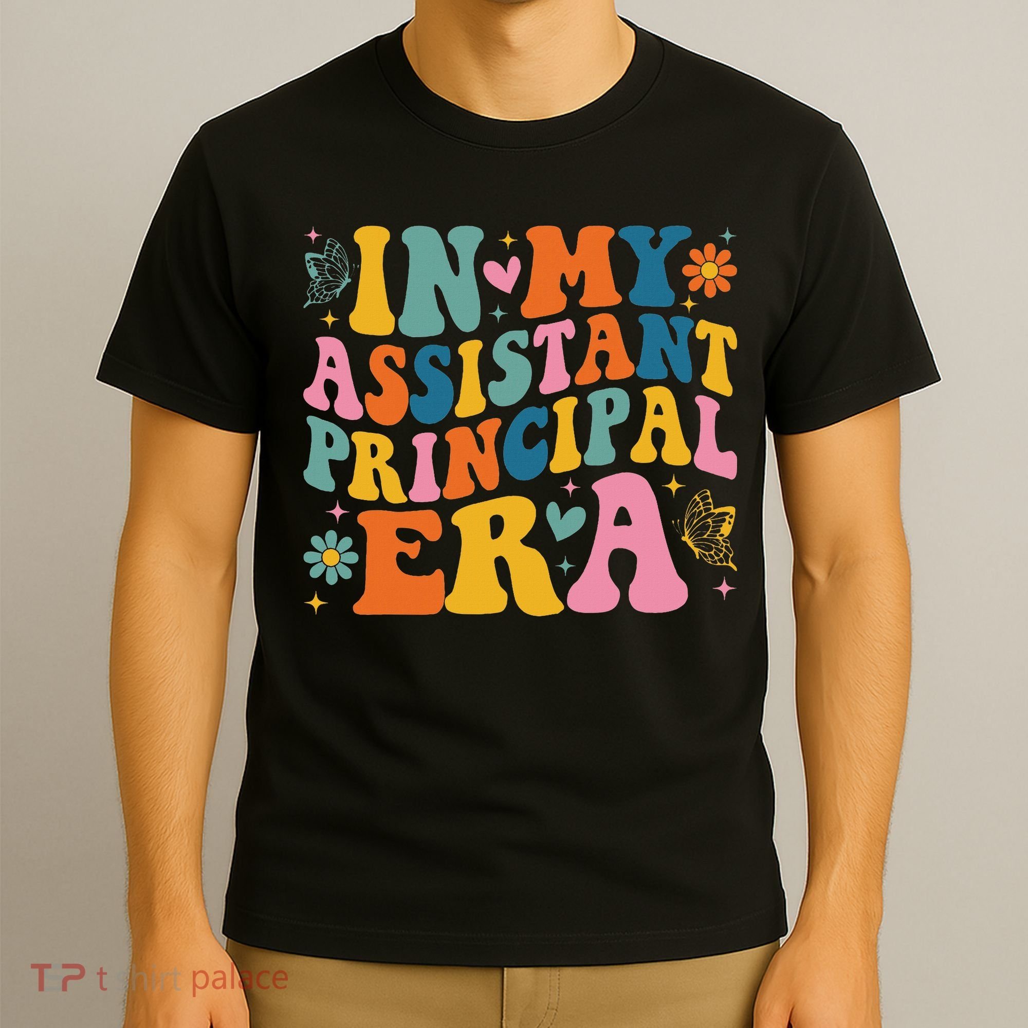 Groovy In My Assistant Principal Era School Worker T-Shirt