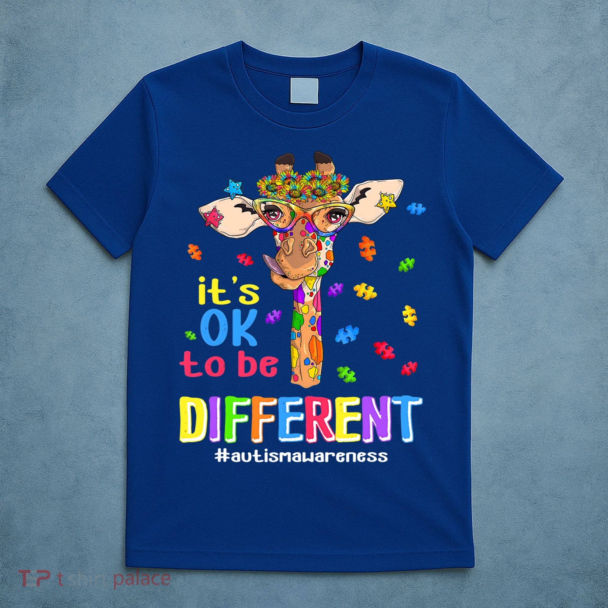 Giraffe It's Ok To Be Different Autism Awareness Acceptance Cute Gift T-Shirt