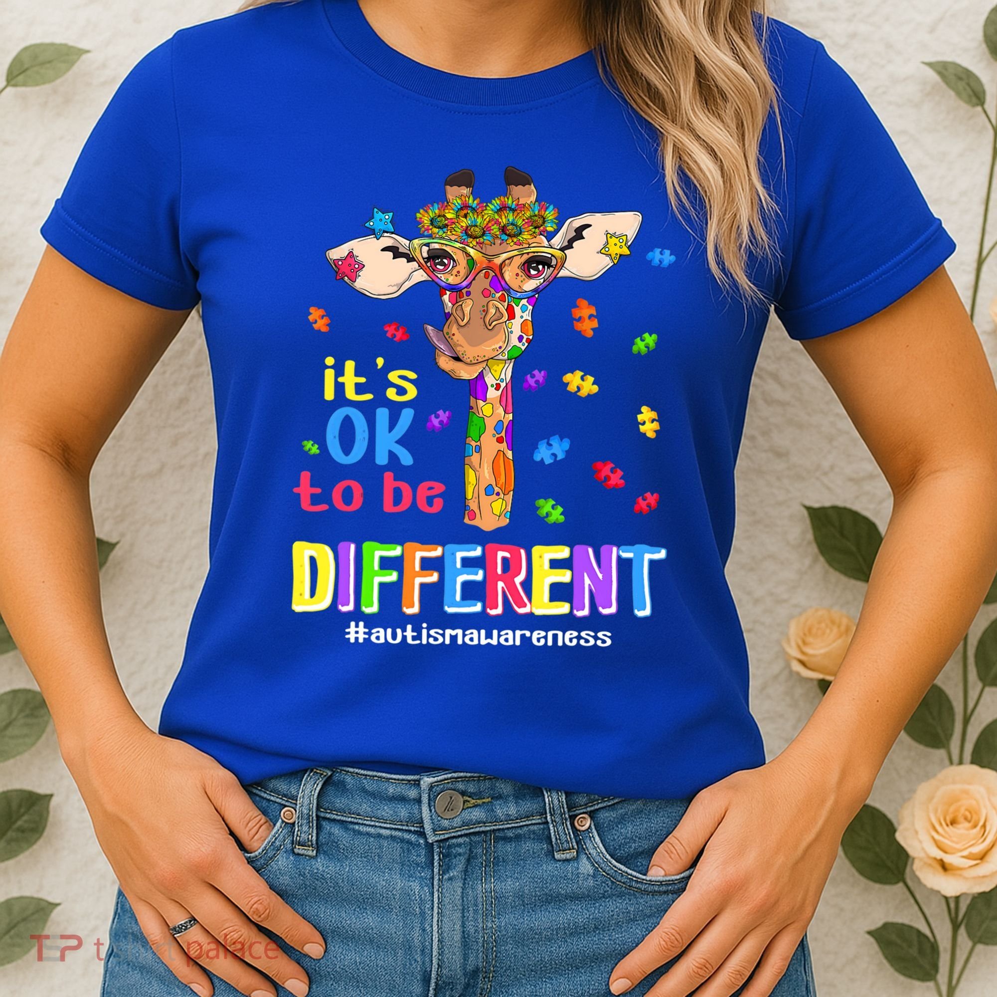 Giraffe It's Ok To Be Different Autism Awareness Acceptance Cute Gift Women's T-Shirt