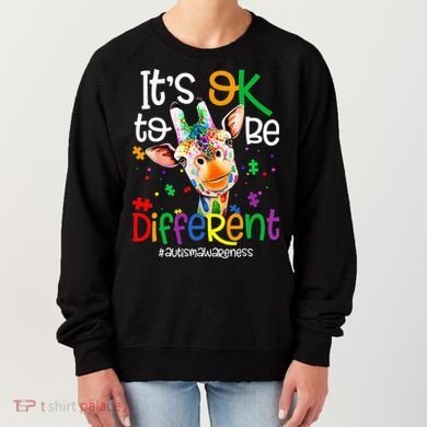 giraffe its okay to be different ASD Awareness Women's Sweatshirt