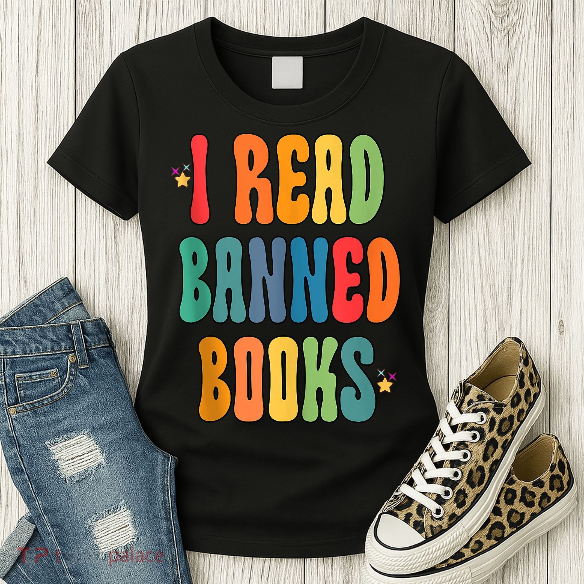 Groovy I Read Banned Books Librarian Reader Bookworm Women's T-Shirt