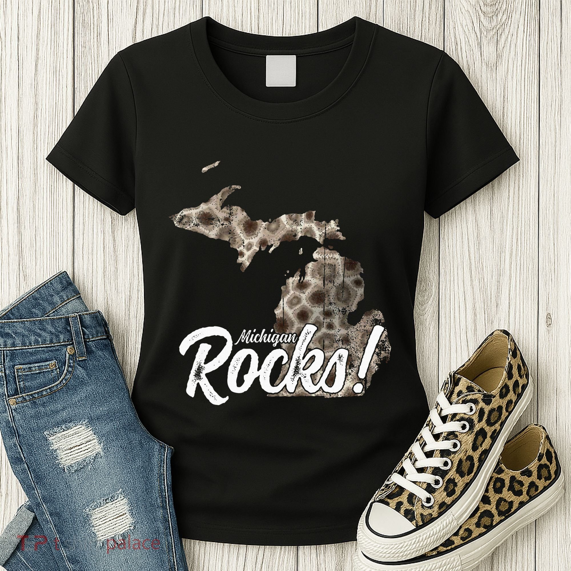 Great Lakes Shaped Wo Petoskey Stone Michigan Rocks Women's T-Shirt
