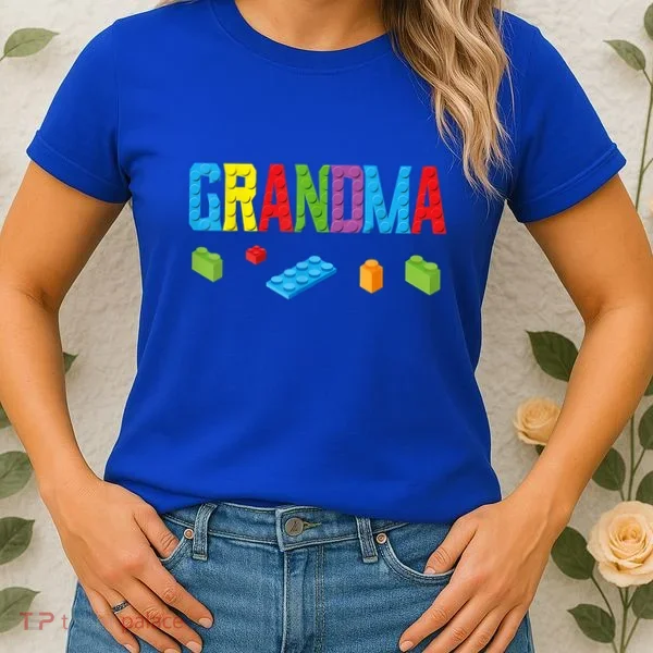 Grandma Master Builder Building Bricks Blocks Family Gift Women's T-Shirt