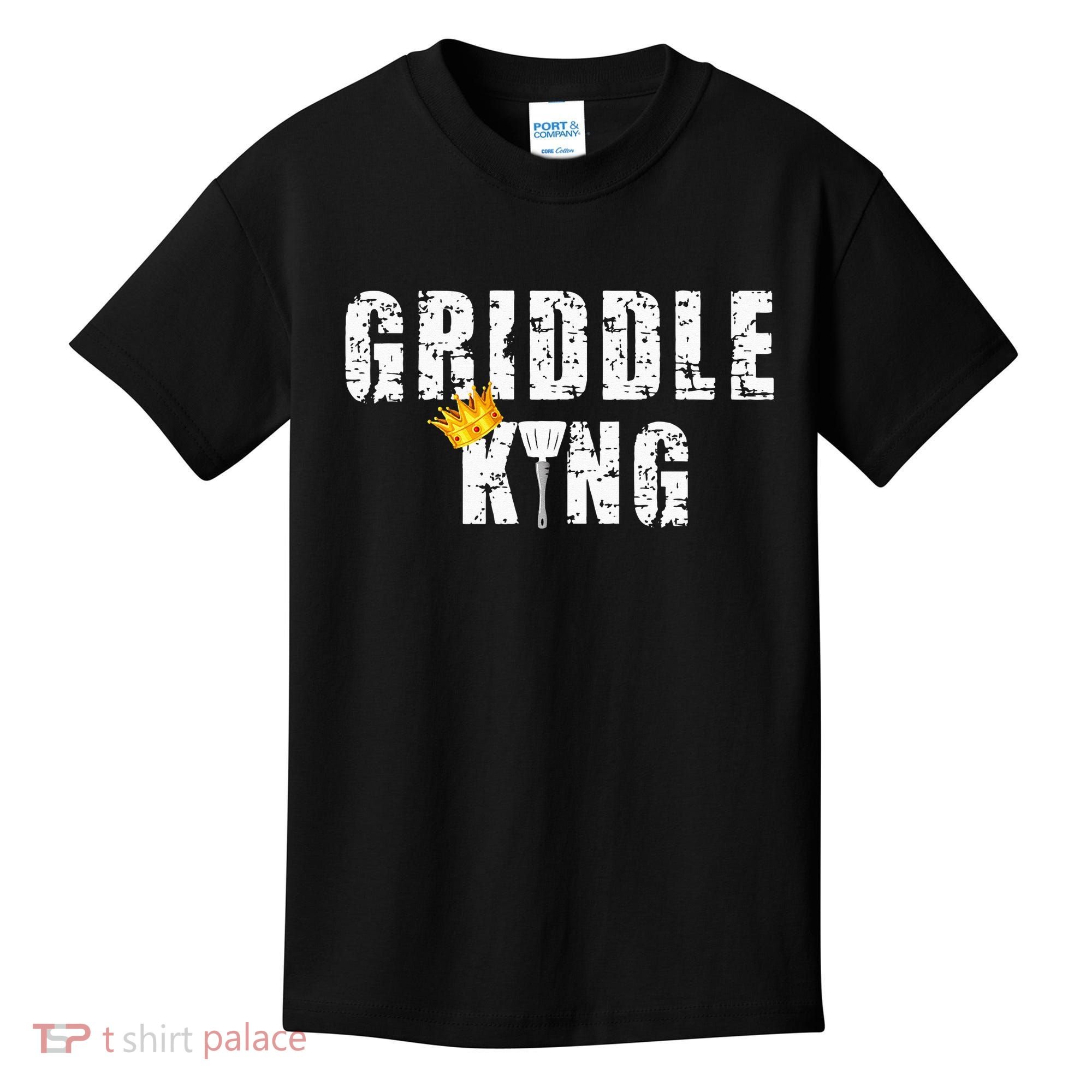 Griddle Master Barbecue Chef BBQ Grandpa Grillin Dad Kids T-Shirt