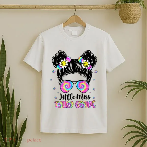 Groovy Messy Bun Third Grade Back To School T-Shirt