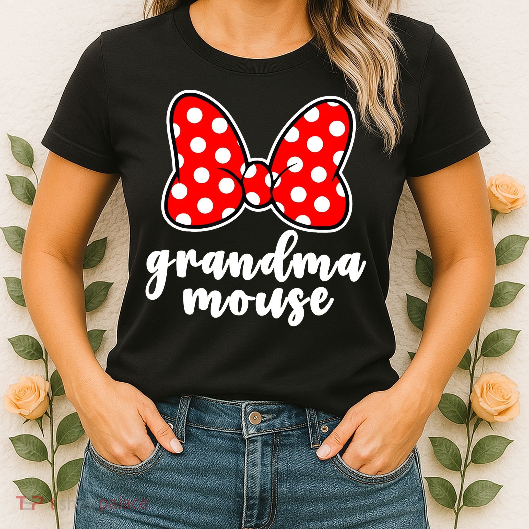 Grandma Mouse Family Vacation Funny Grandma Mouse Women's T-Shirt