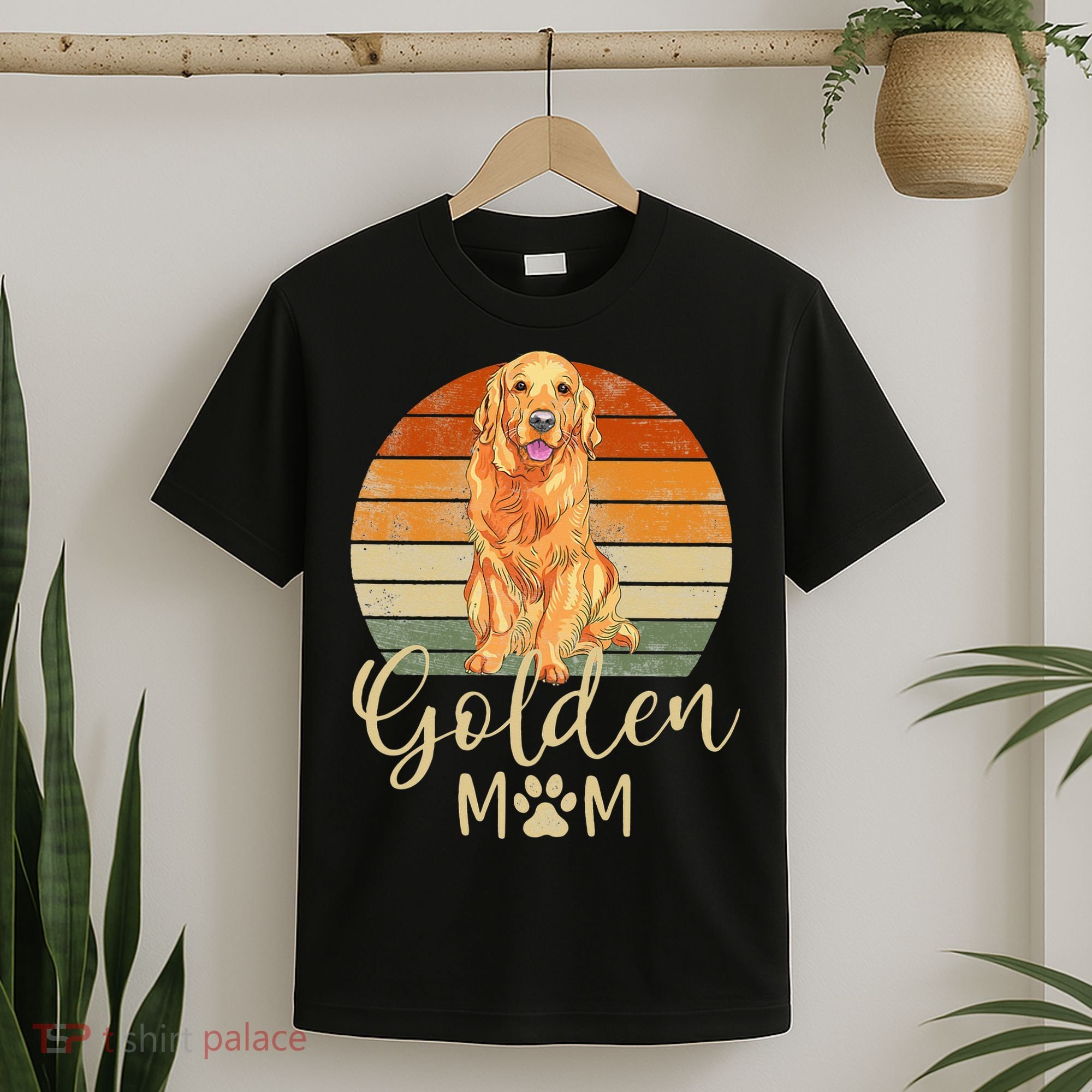Golden Mom Retro Sunset Golden Retriever Lover Gift Dog Mama T-Shirt