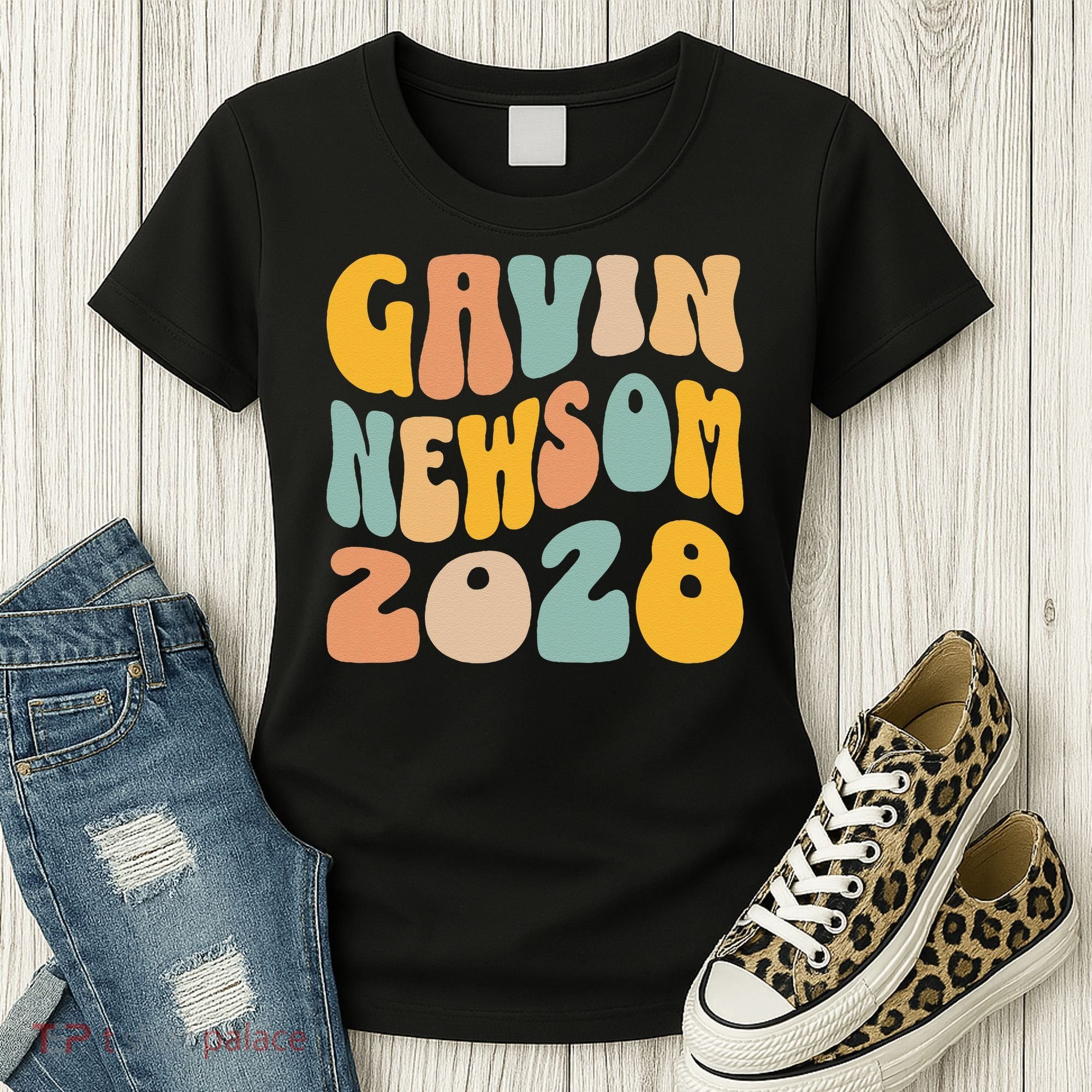 Gavin Newsom 2028 For President Resist Wavy Groovy Election Women's T-Shirt