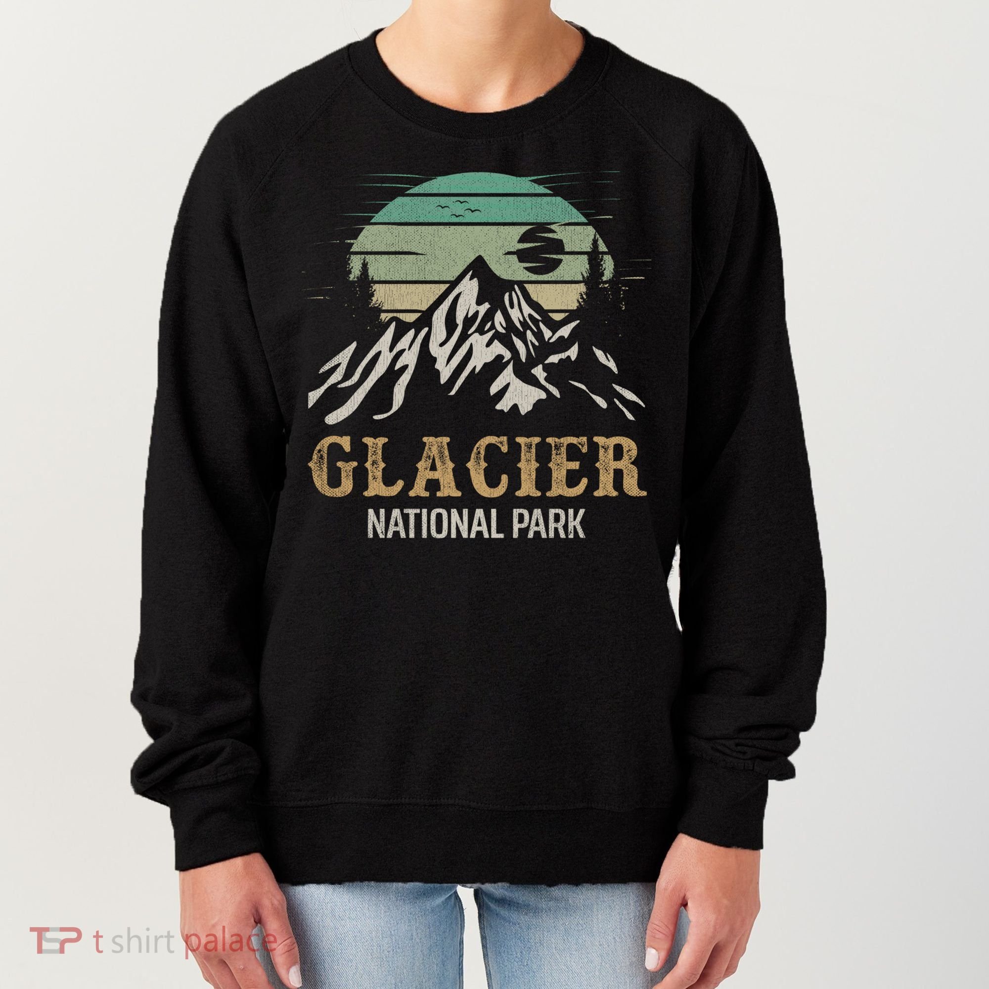 Glacier National Park Merchandise Retro Glacier Souvenirs Cute Gift Women's Sweatshirt