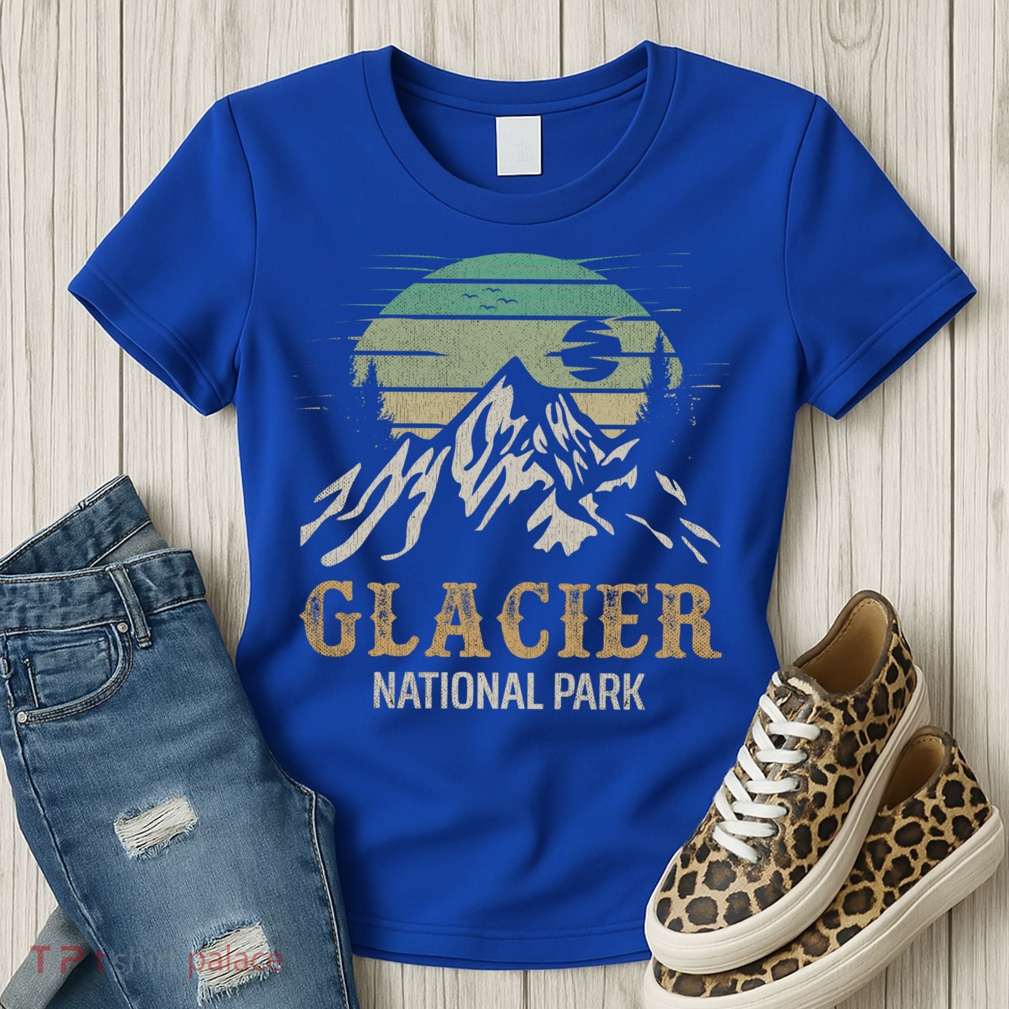 Glacier National Park Merchandise Retro Glacier Souvenirs Cute Gift Women's T-Shirt
