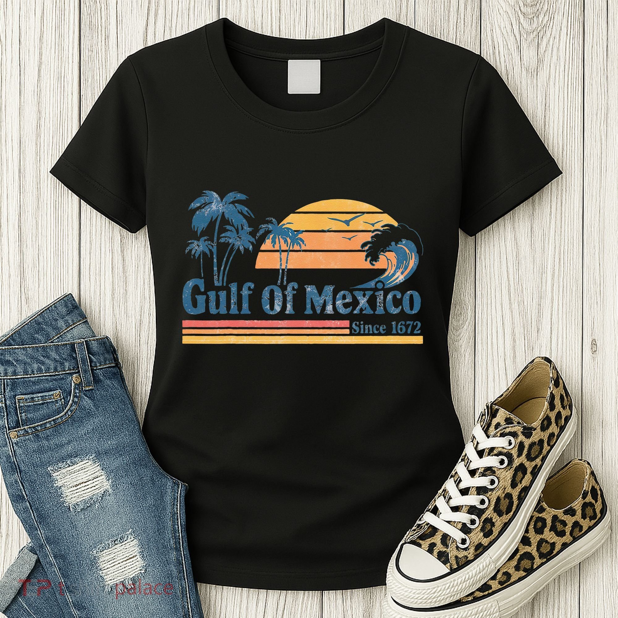 Gulf Of Mexico Beach Vibes Palm Trees Ocean Wave Retro Women's T-Shirt
