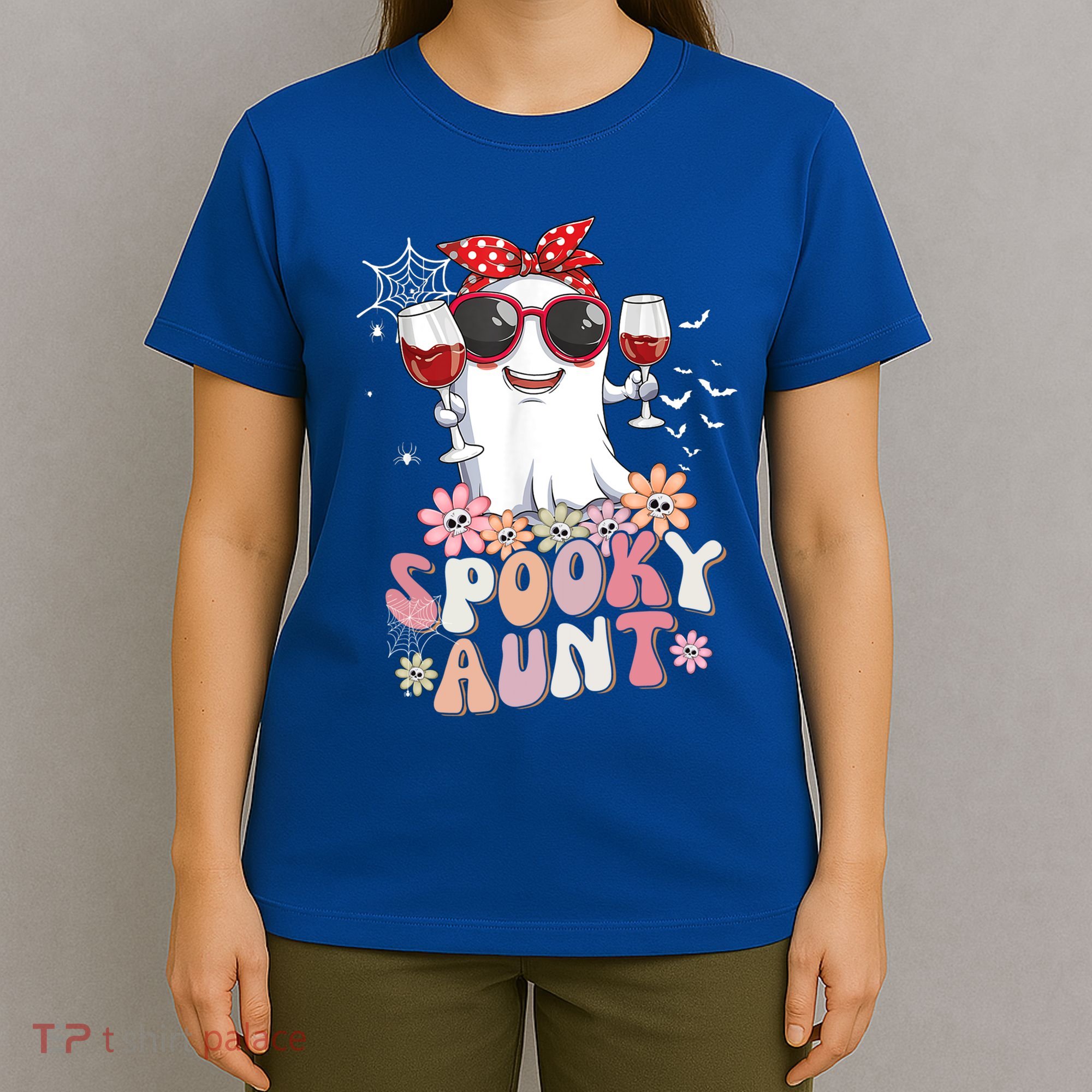Groovy One Spooky Aunt Retro Ghost Witch Mom Halloween Gift T-Shirt