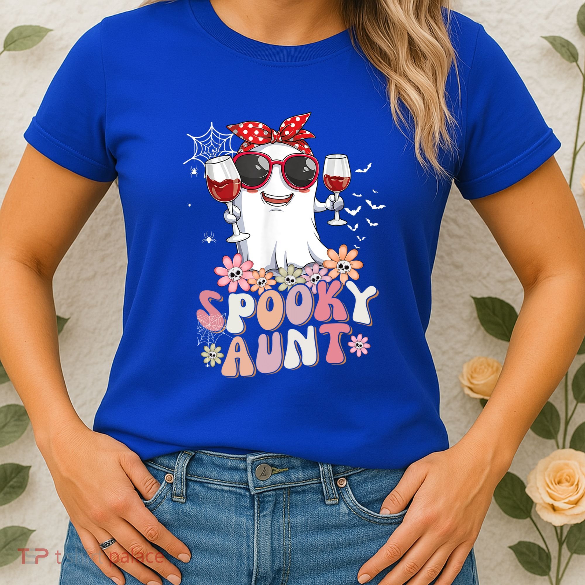 Groovy One Spooky Aunt Retro Ghost Witch Mom Halloween Gift Women's T-Shirt