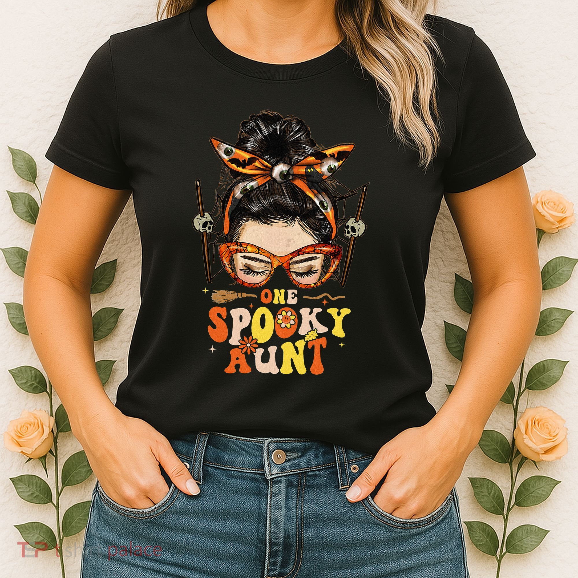 Groovy One Spooky Aunt Messy Bun Women Hippie Halloween Women's T-Shirt