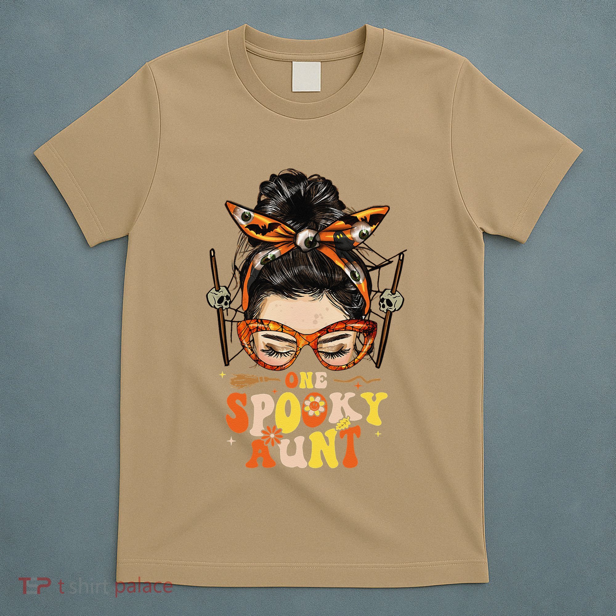 Groovy One Spooky Aunt Messy Bun Women Hippie Halloween T-Shirt