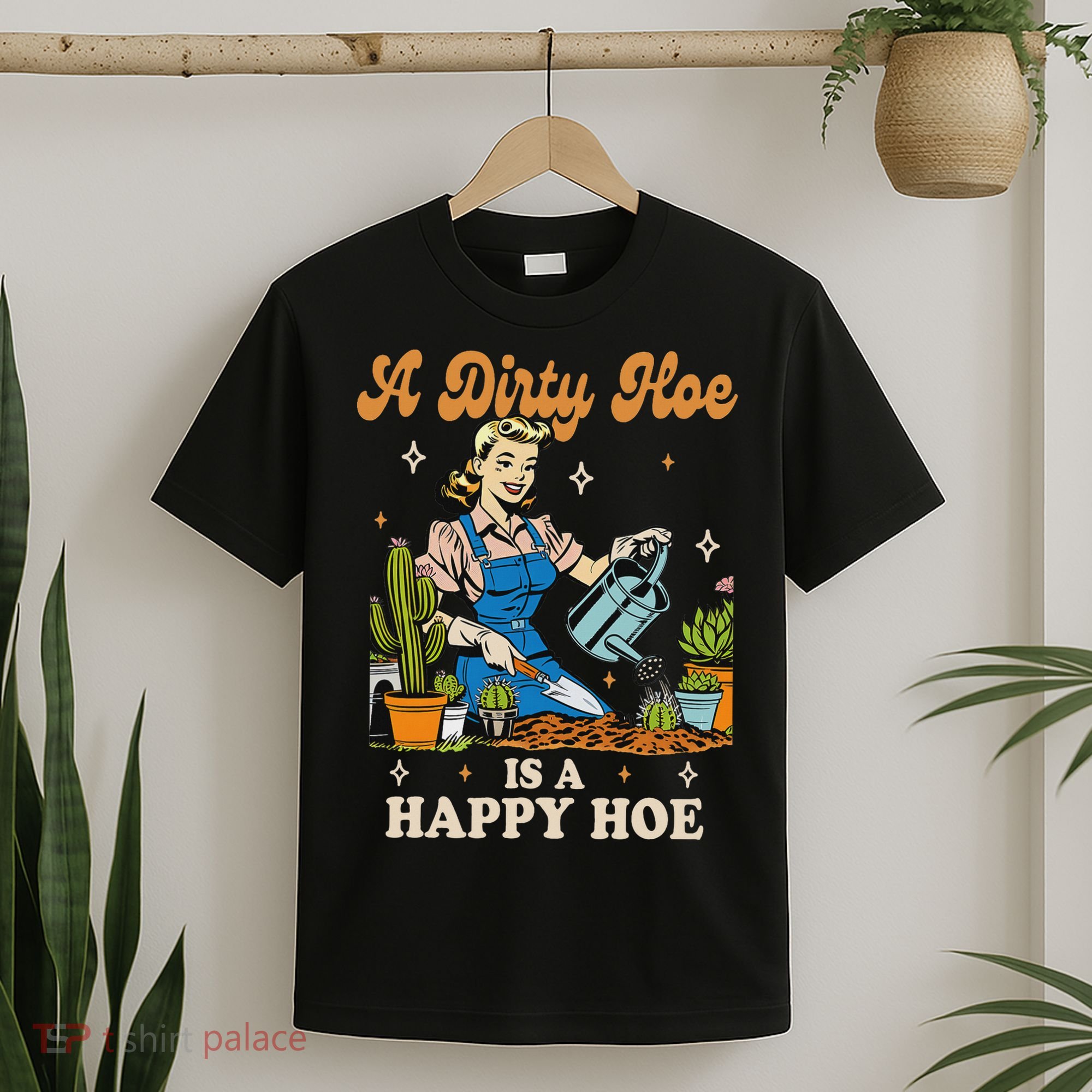 Gardener Plant Lady Gardening A Dirty Hoe Is A Happy Hoe T-Shirt
