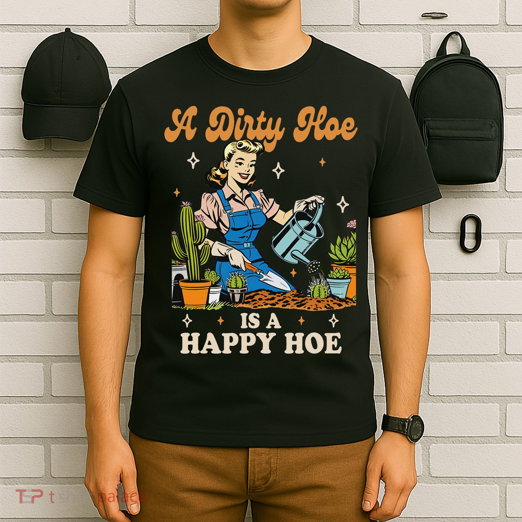 Gardener Plant Lady Gardening A Dirty Hoe Is A Happy Hoe T-Shirt
